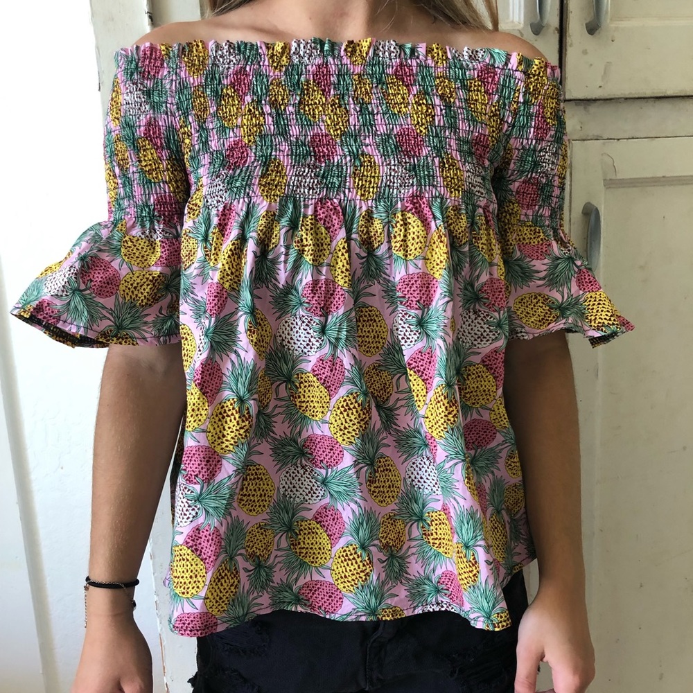 Adorable pineapple off shoulder blouse